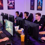 Pemain menggunakan https://levitraps.com untuk mendaftar akun resmi, dikelilingi peralatan gaming modern.